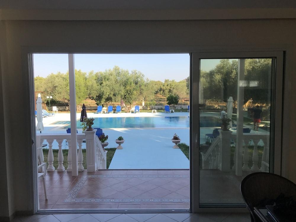 Ai Helis Resort Svoronata Exterior photo