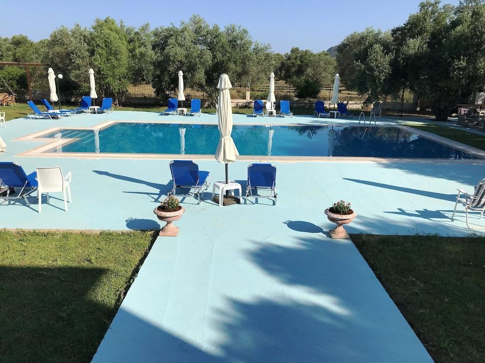 Ai Helis Resort Svoronata Exterior photo