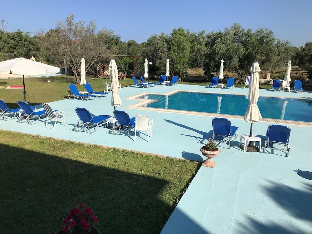 Ai Helis Resort Svoronata Exterior photo