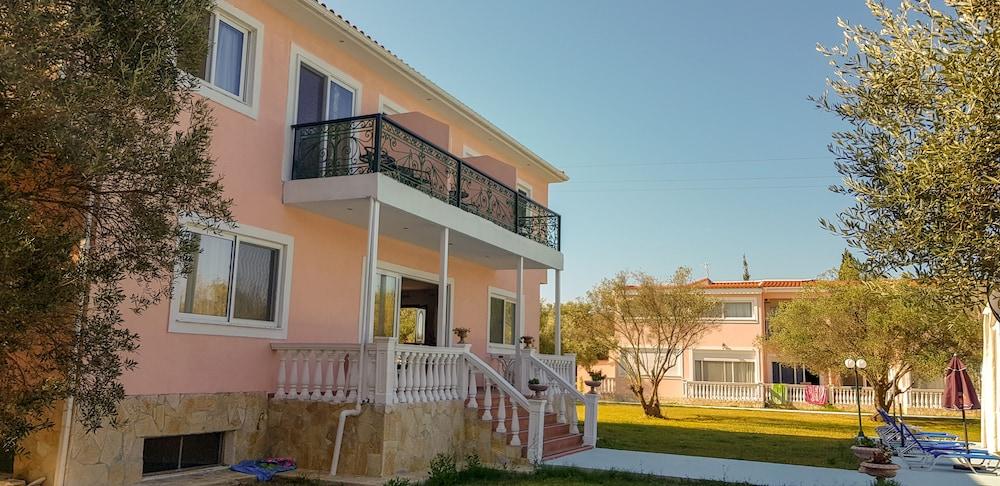 Ai Helis Resort Svoronata Exterior photo