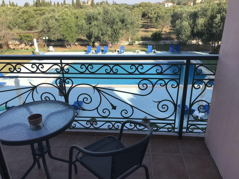 Ai Helis Resort Svoronata Exterior photo